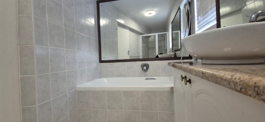 To Let 3 Bedroom Property for Rent in Mossel Bay Central Western Cape
